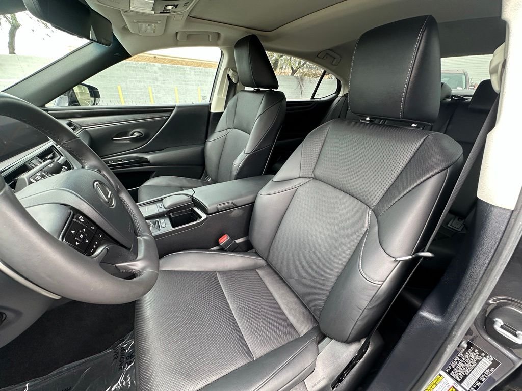 Used 2022 Gray Lexus 300h image 3