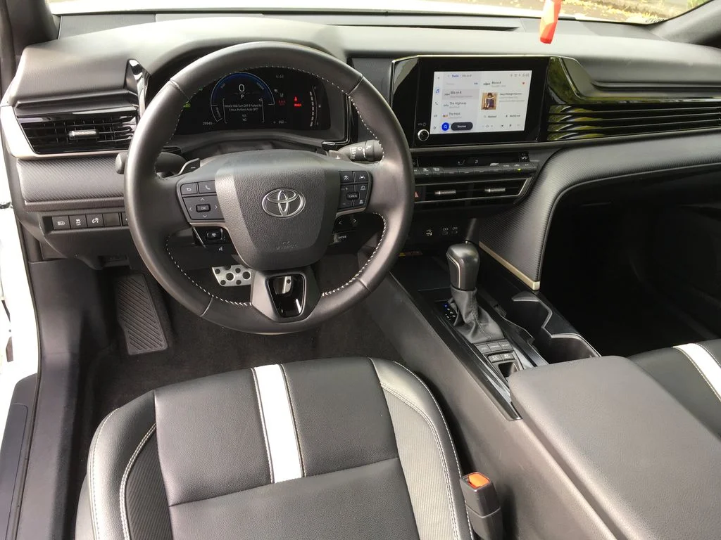 Certified Used 2025 White Toyota SE image 23