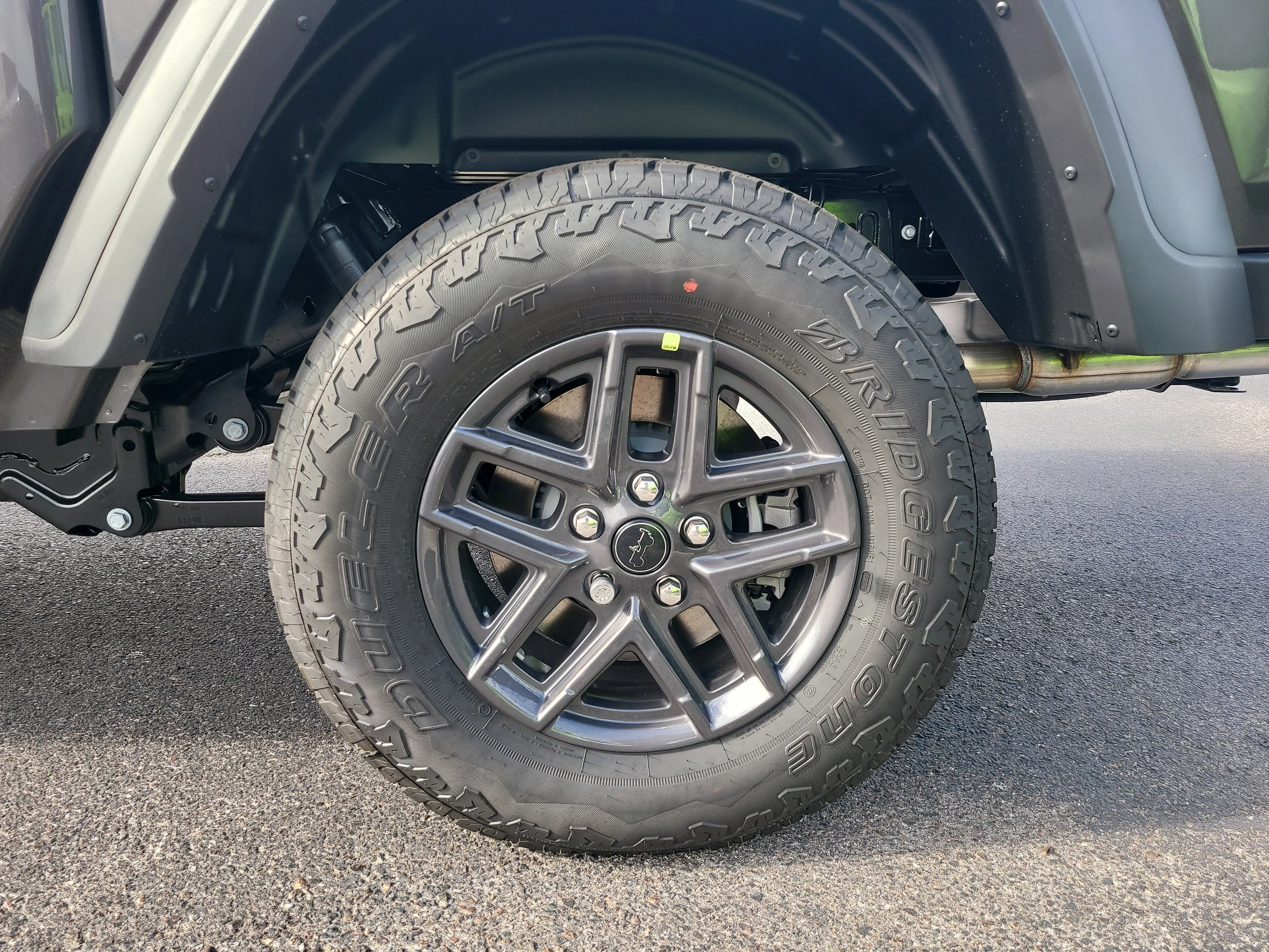 New 2026 Granite Crystal Metallic Clearcoat Jeep Sport image 9