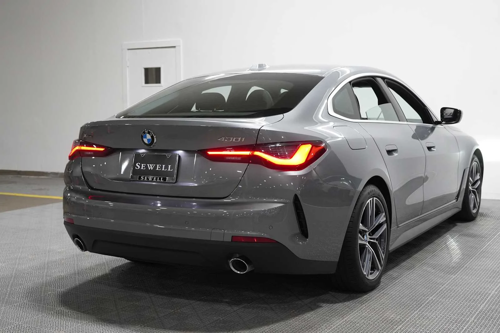 Certified Used 2025 Skyscraper Grey Metallic BMW 430i xDrive image 4