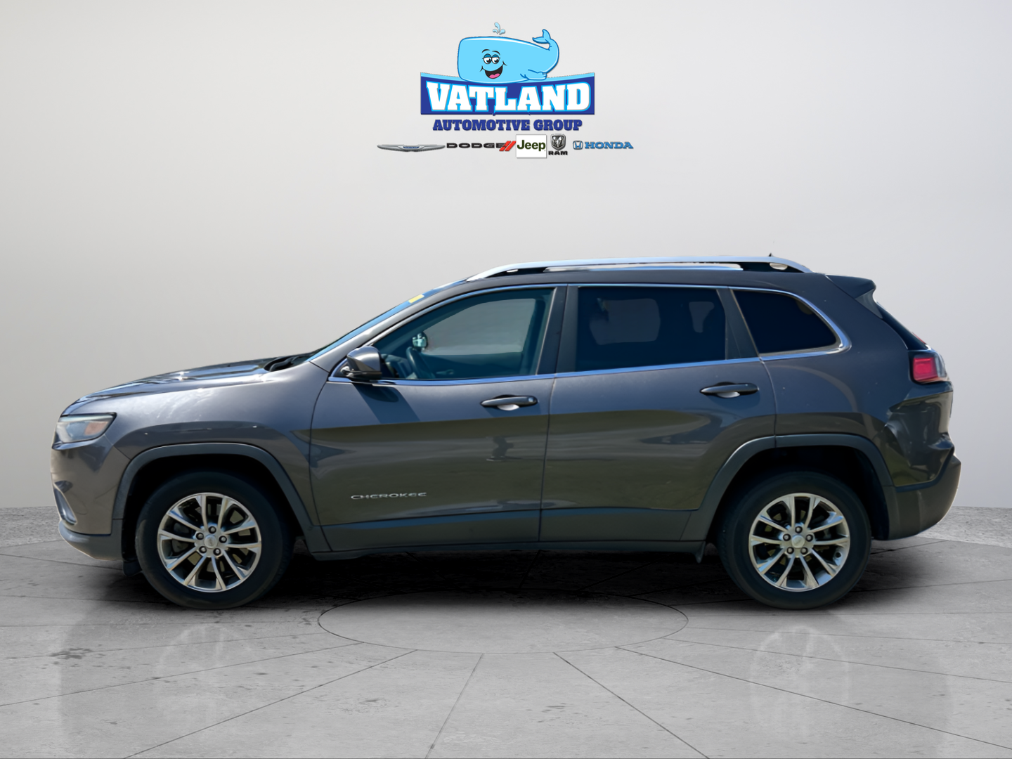Used 2019 Jeep Cherokee Latitude Plus with VIN 1C4PJLLN4KD319076 for sale in Owensboro, KY