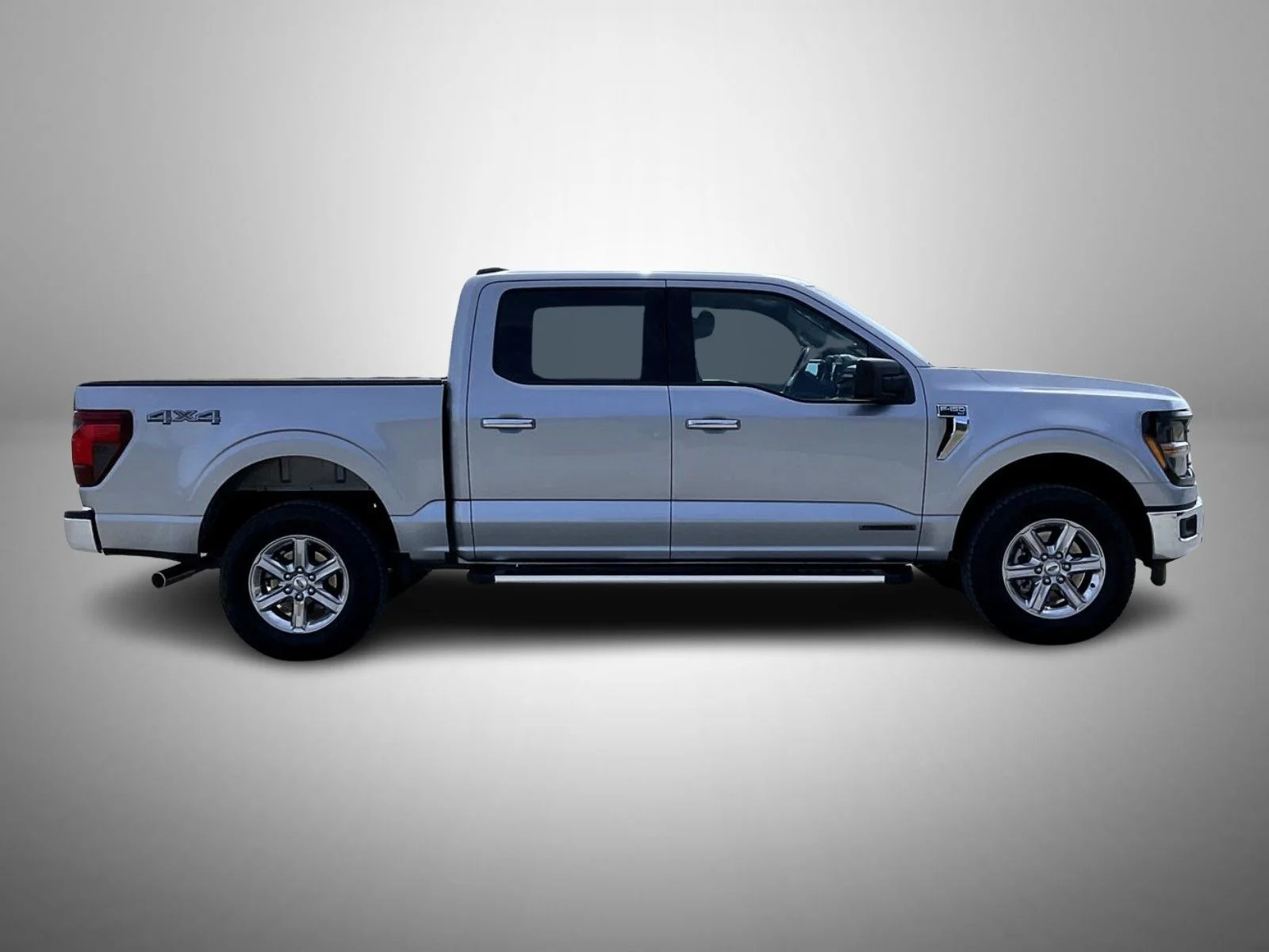 Used 2025 Silver Ford XLT image 4