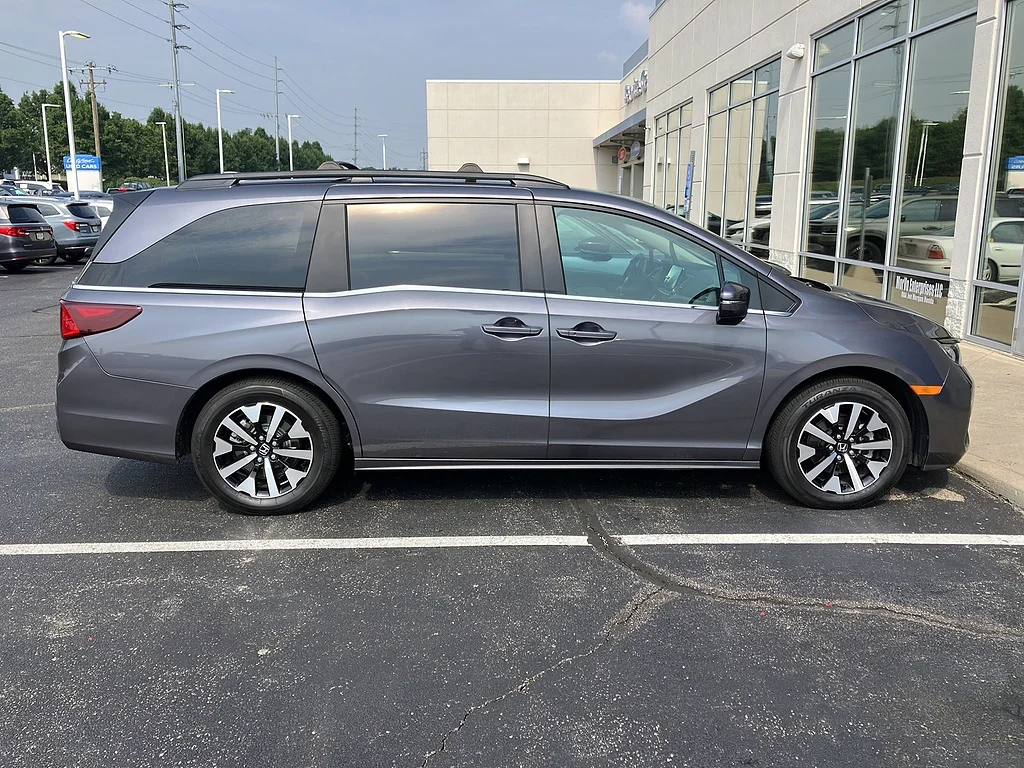 Certified Used 2026 Modern Steel Metallic Honda EX-L image 32