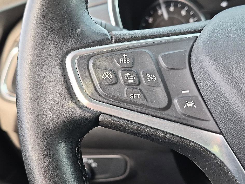 Used 2023 Summit White Chevrolet LT image 17