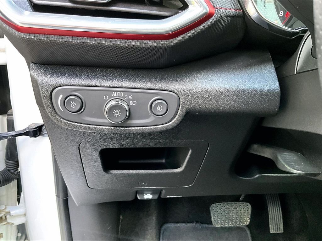Used 2021 Summit White Chevrolet RS image 27
