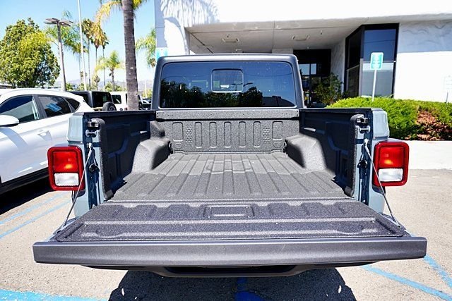 New 2025 Anvil Clear-Coat Exterior Paint Jeep Sport S image 18