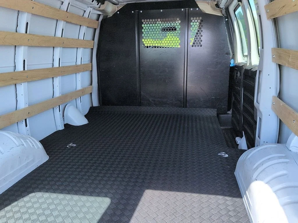Used 2025 White Chevrolet Work Van image 8
