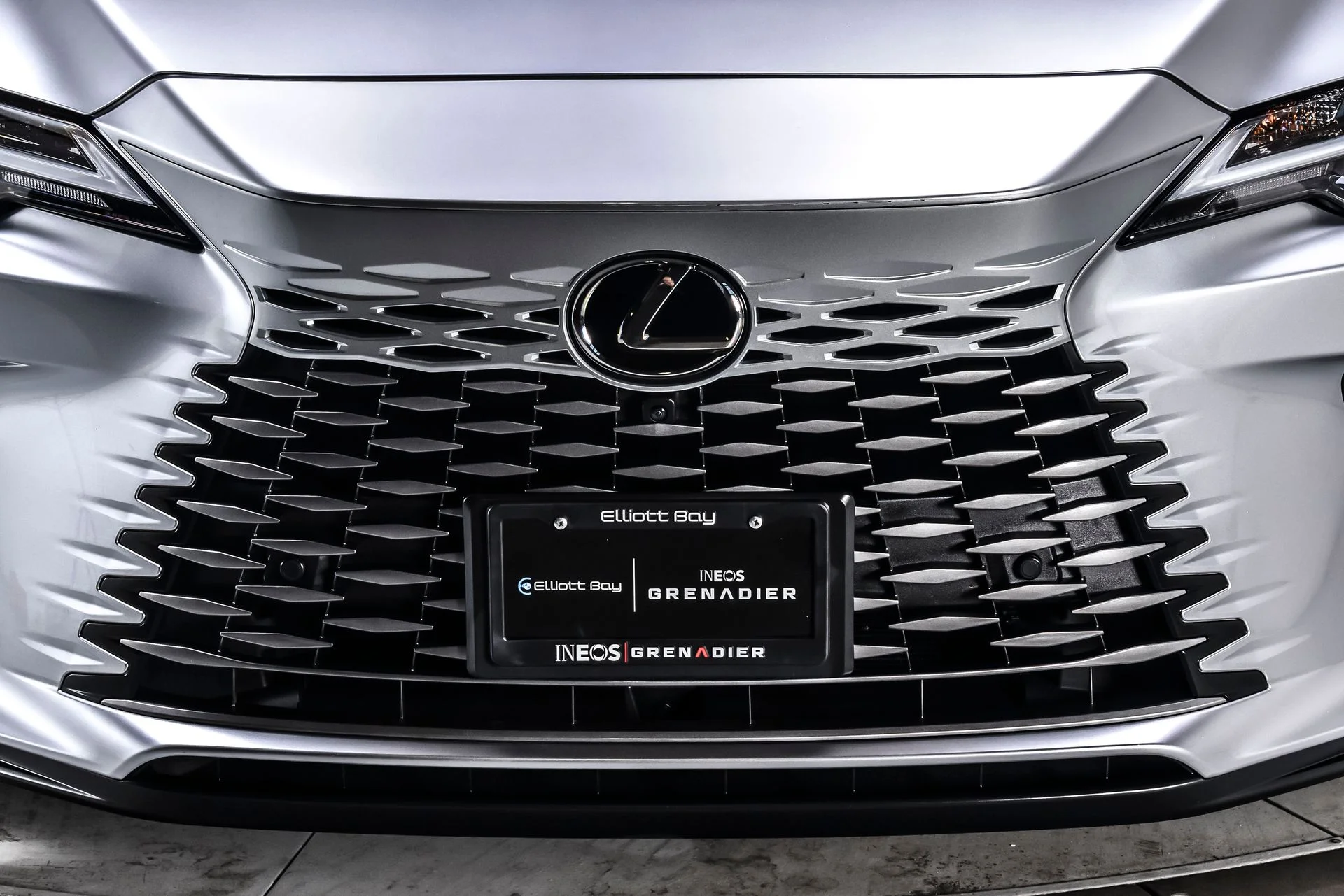 Used 2024 Iridium Lexus 350 Premium image 9