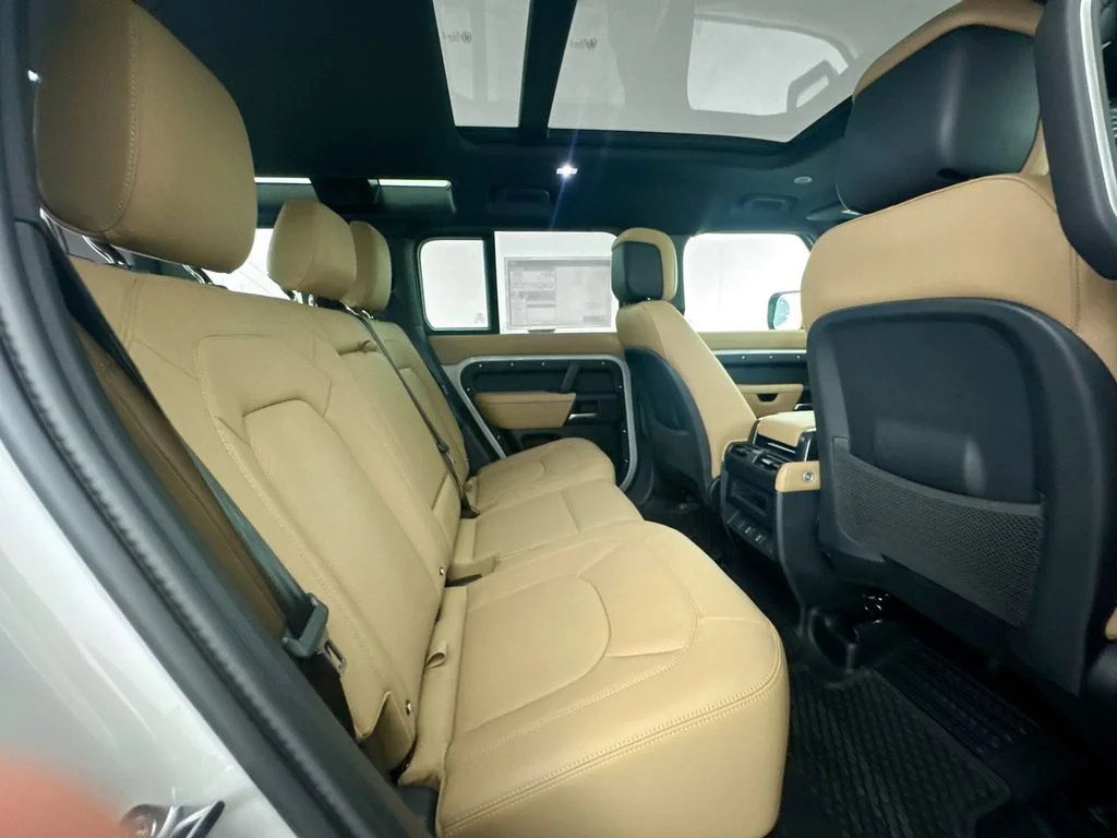 New 2026 Borasco Grey Land Rover X-Dynamic SE image 28