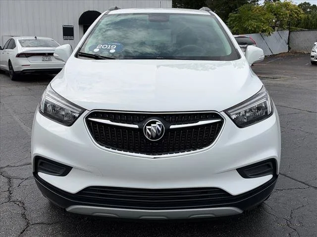 Used 2019 (Includes (CM5) Black Carbon Metallic lower exterior accent color, Paint code W700S.) Buick Preferred image 4