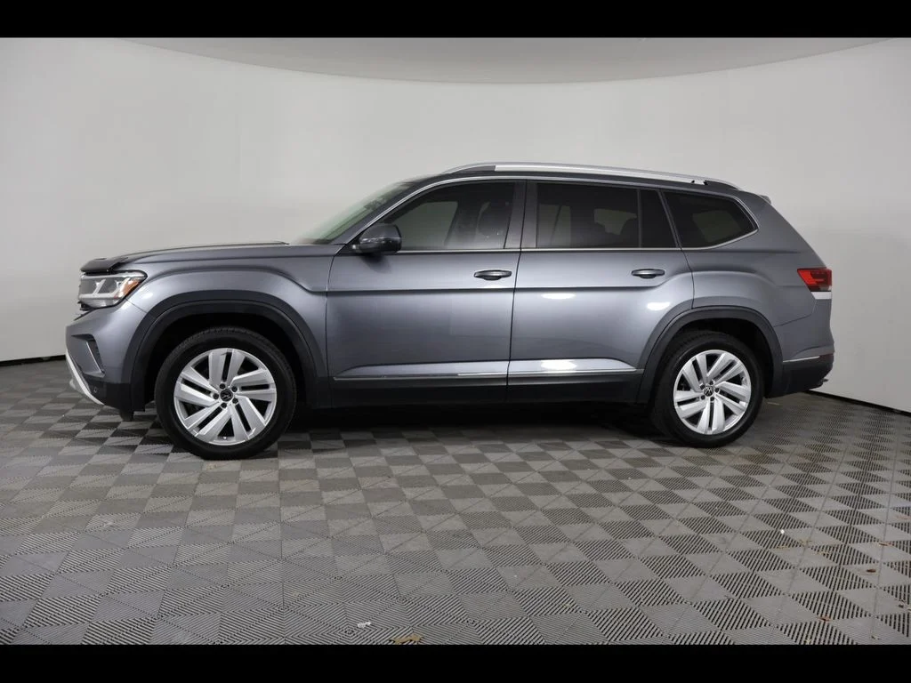Used 2021 Gray Volkswagen SEL image 2