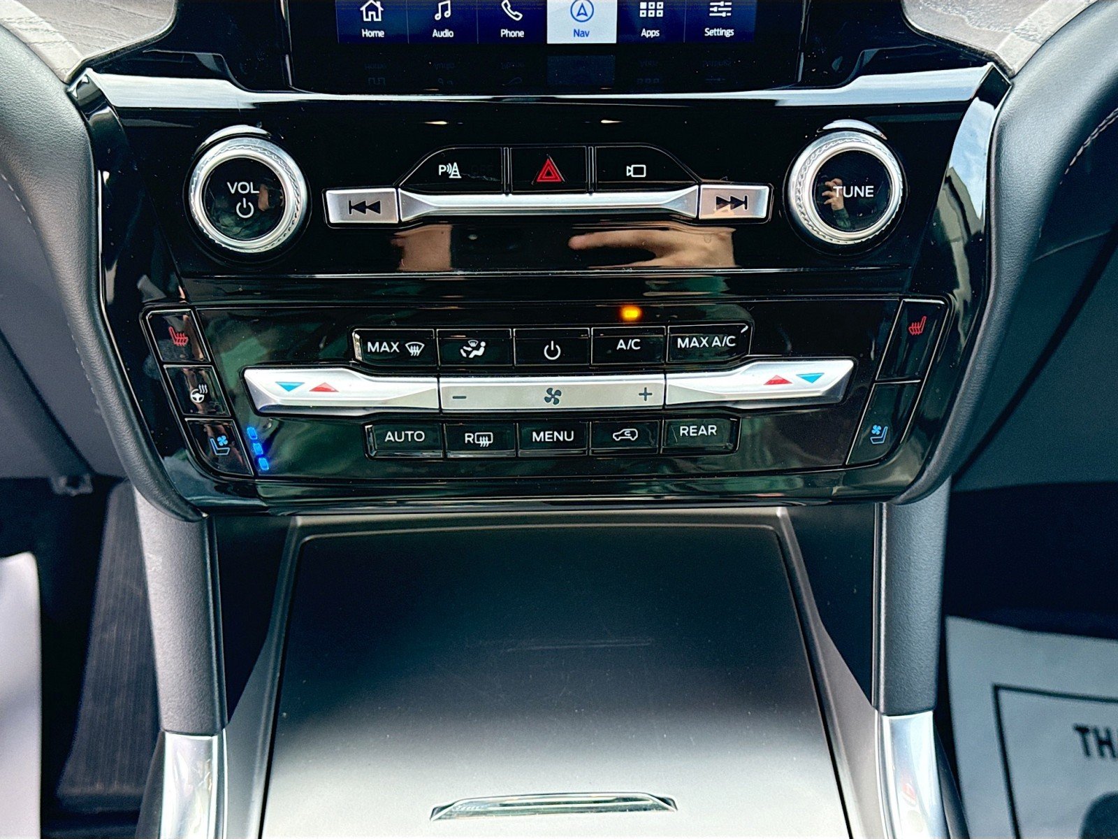 2022 Ford Explorer Platinum - Photo 16