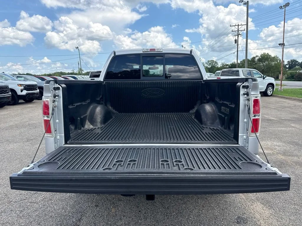 Used 2012  Ford XL image 26