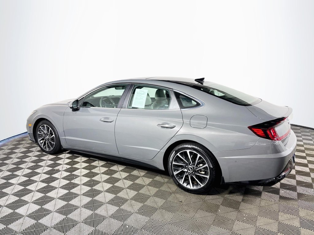 Used 2022 Gray Hyundai Limited image 8