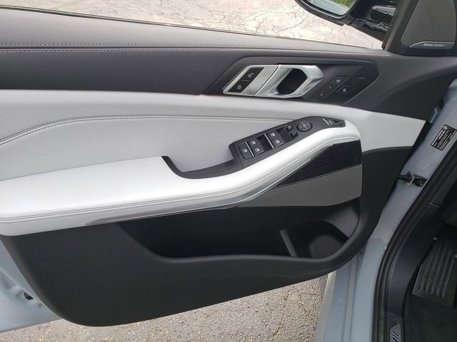 New 2026 Brooklyn Grey Metallic BMW xDrive40i image 12