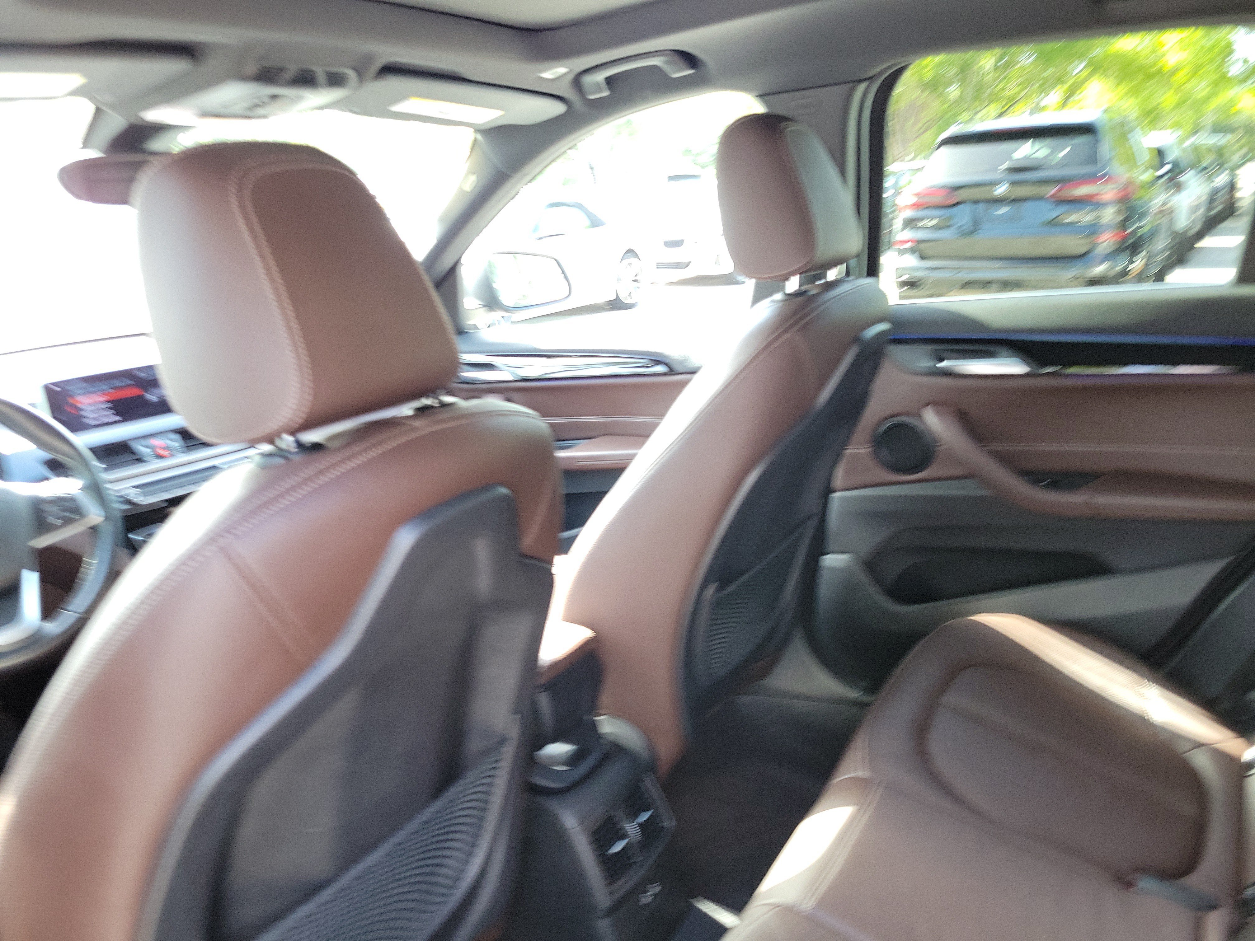 Used 2021 Mineral Gray Metallic BMW sDrive28i image 9