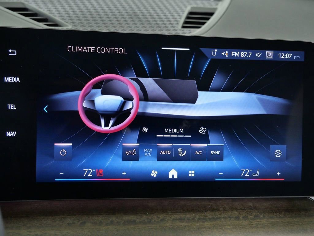 Used 2026 Space Silver Metallic BMW xDrive28i image 44
