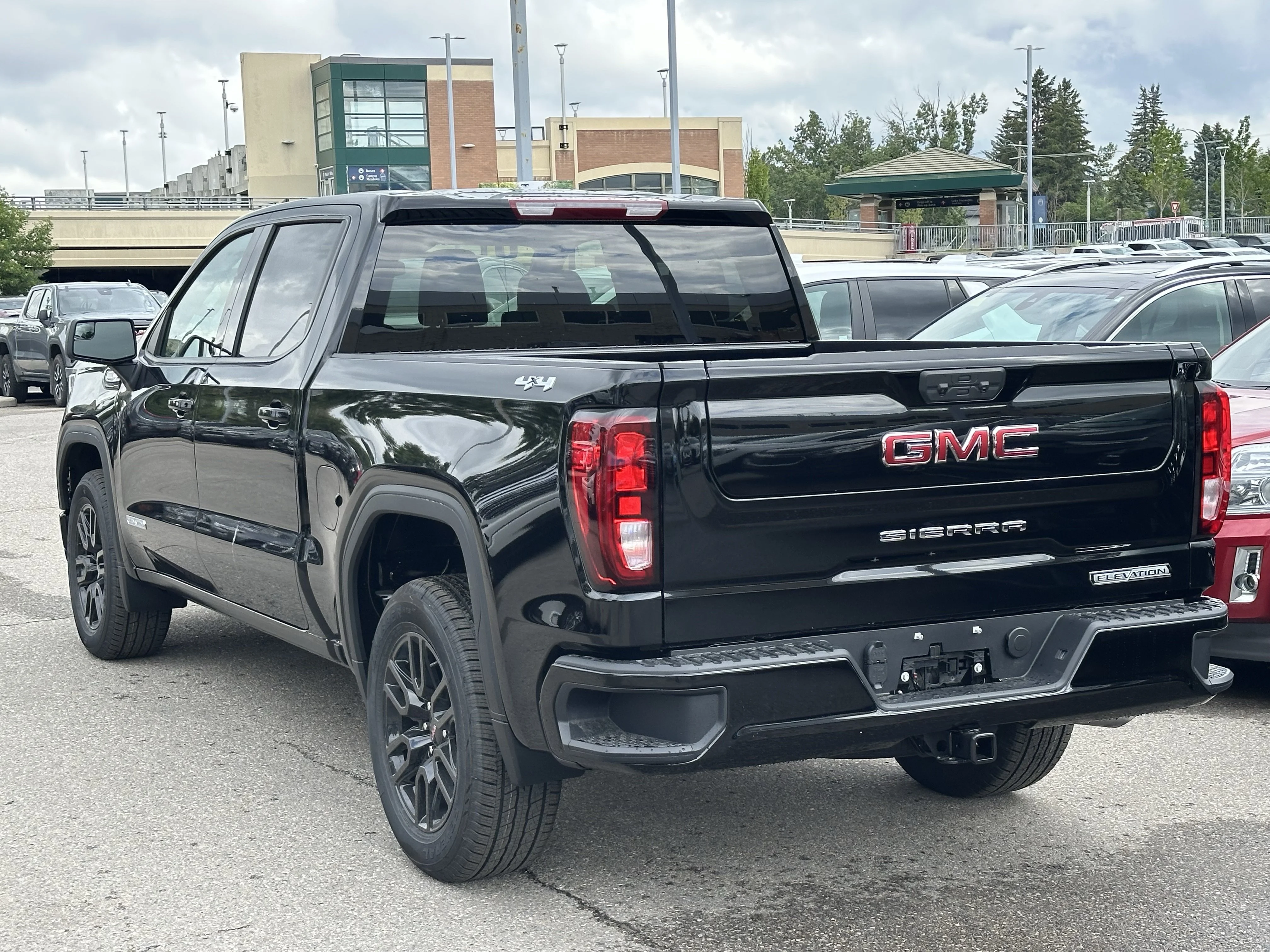 New 2026 Onyx Black GMC Elevation image 4