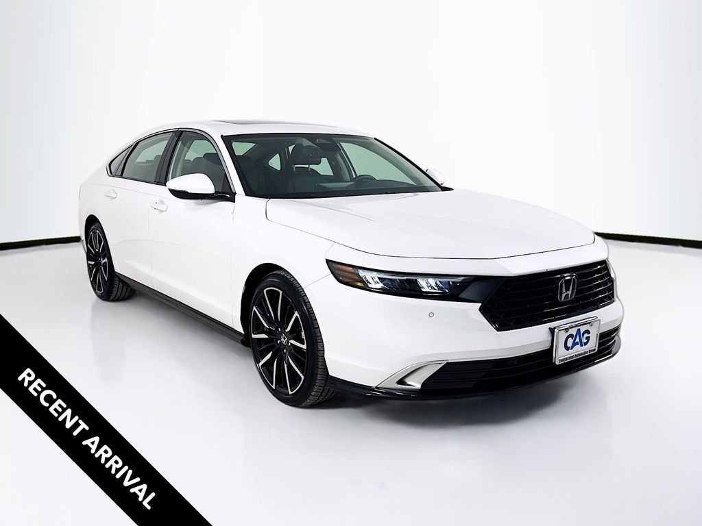 2025 Honda Accord Hybrid Touring's photo