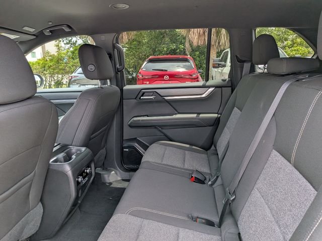 Used 2025 Silver GMC Elevation image 15