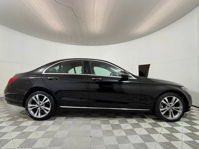 Used 2018  Mercedes-Benz C 300 image 8