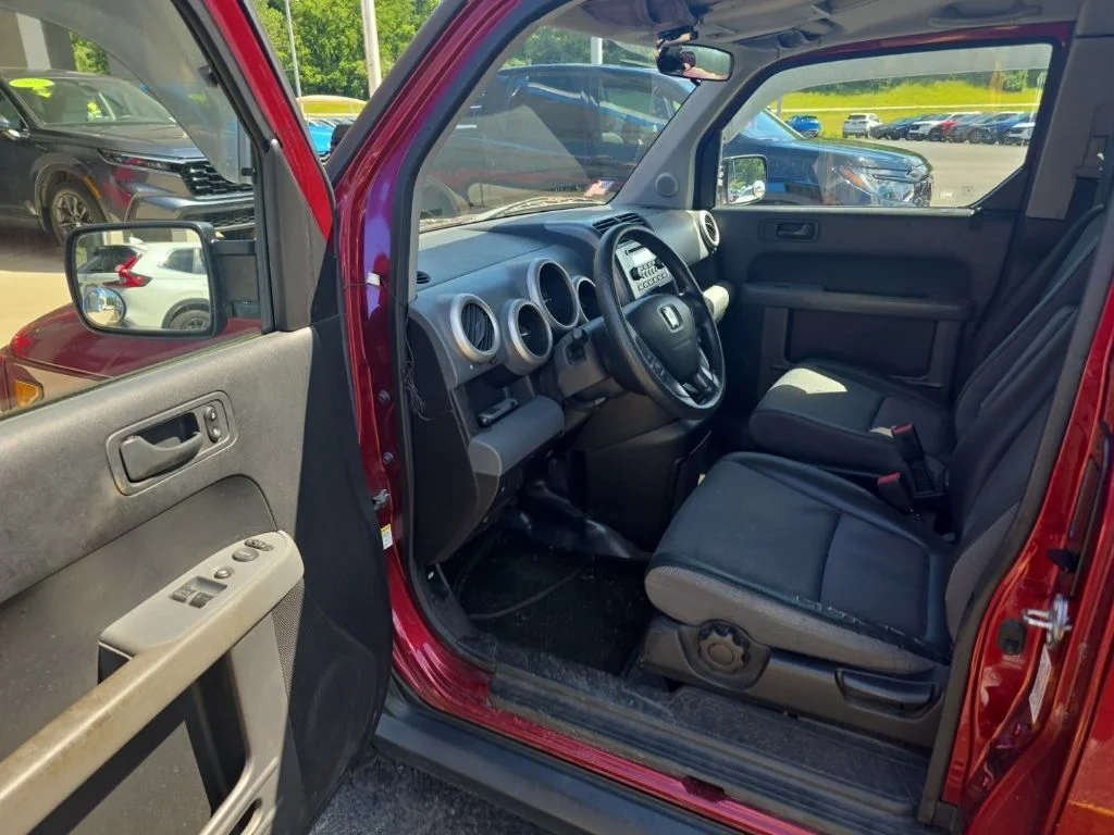 Used 2006 Red Honda EX-P image 5