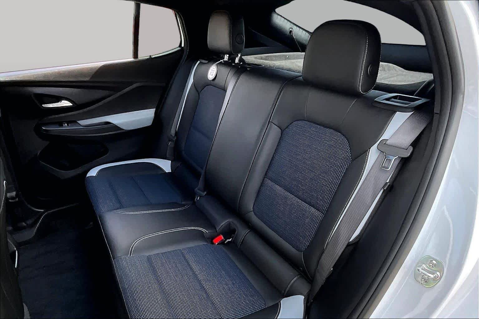 Used 2025 Summit White Buick Preferred image 21