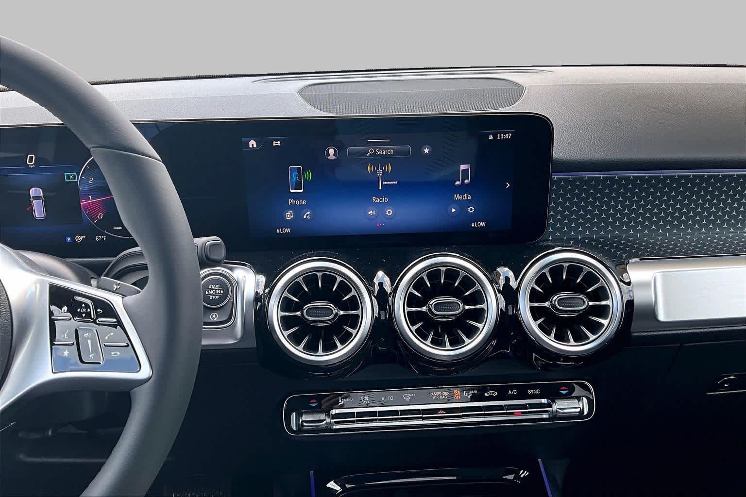 New 2026 Cirrus Silver Metallic Mercedes-Benz GLB 250 image 9