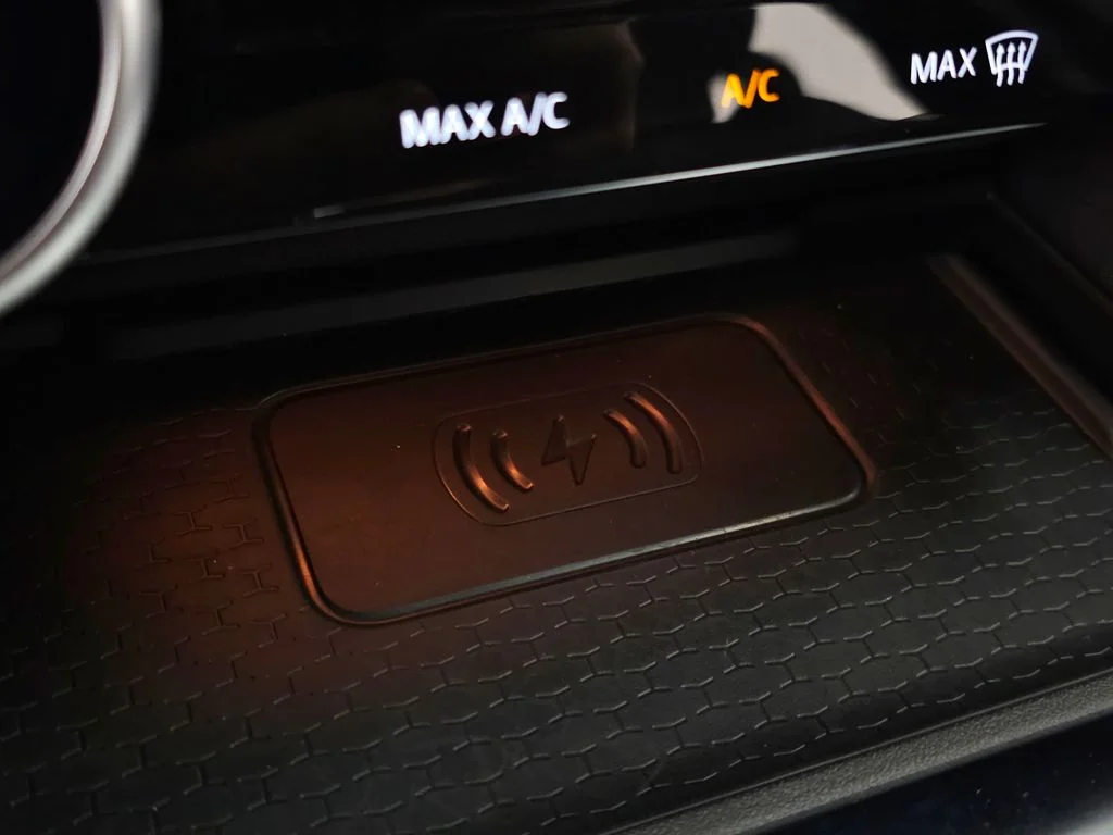Used 2025  Jaguar P250 R-Dynamic S image 34