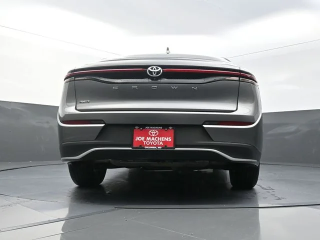 Used 2023  Toyota XLE image 34