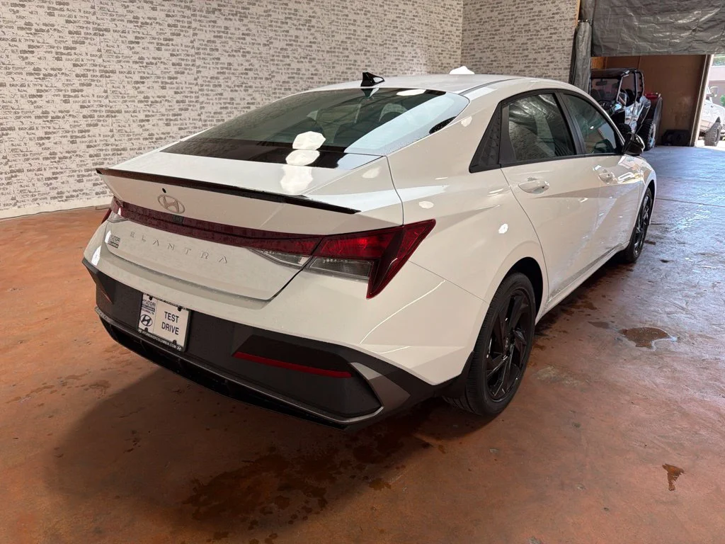 New 2026 Serenity White Hyundai SEL Sport image 7