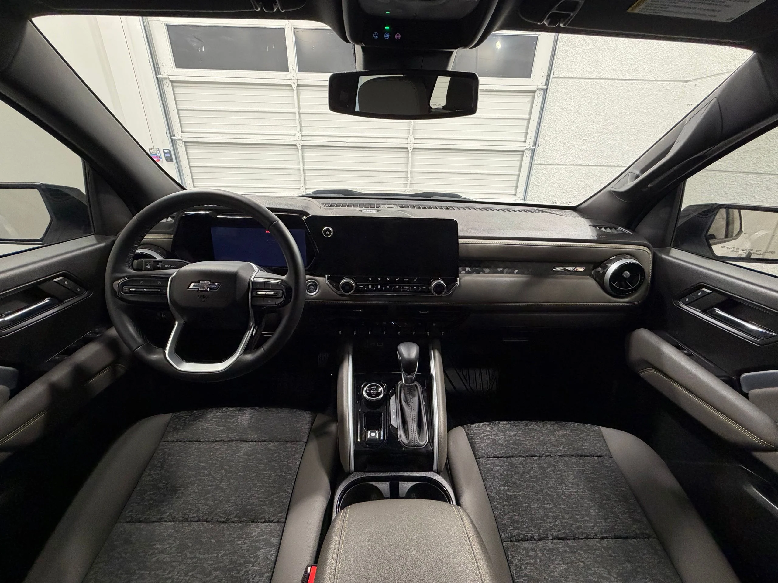 Used 2024 White Chevrolet ZR2 image 33