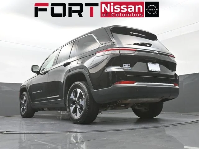Used 2024 Black Jeep 4xe image 37