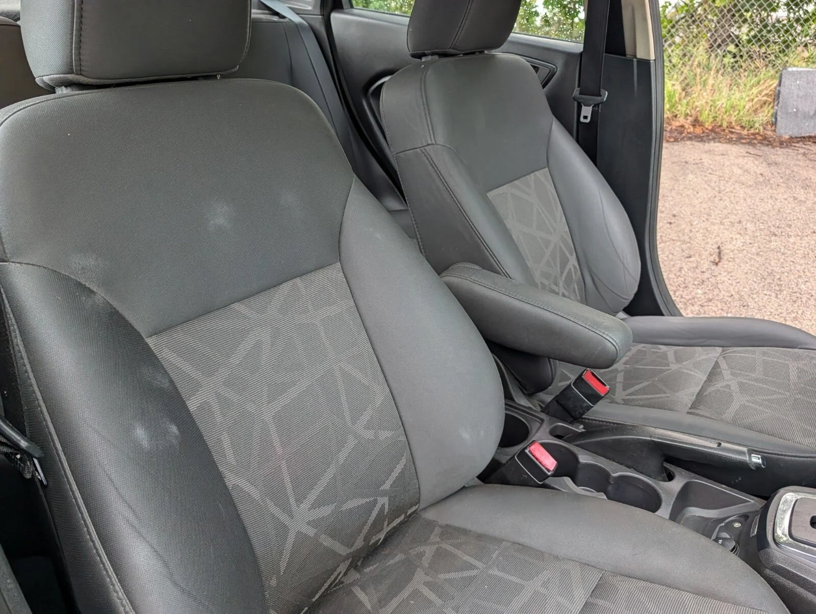 Used 2012 Blue Ford SE image 18