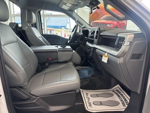 Used 2024 White Ford XL image 6