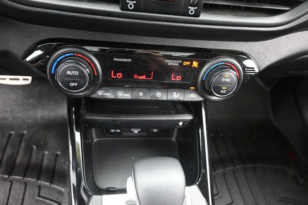 Used 2023 Black Kia GT-Line image 20