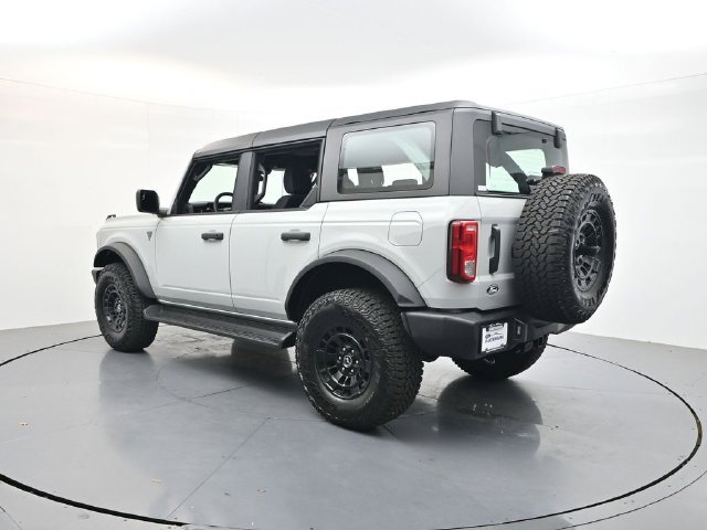 New 2026 Avalanche Gray Ford Base image 5
