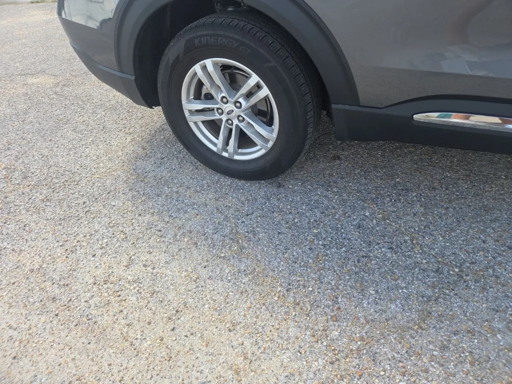 Certified Used 2023 Gray Ford XLT image 16