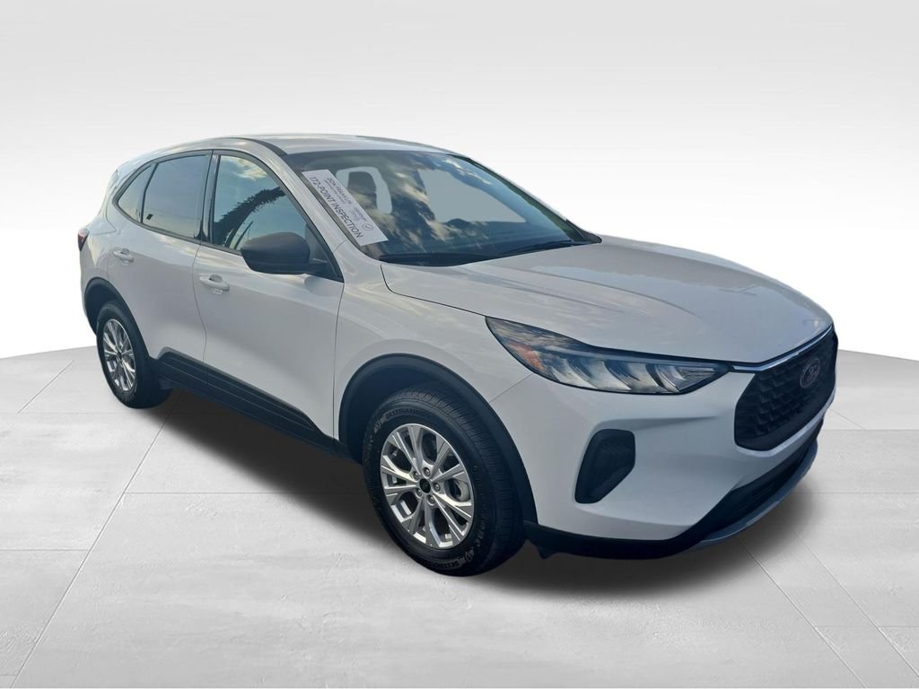 Used 2025 White Ford Active image 9