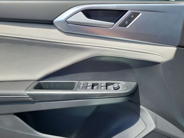 New 2026 White Volkswagen 1.5T SE image 10