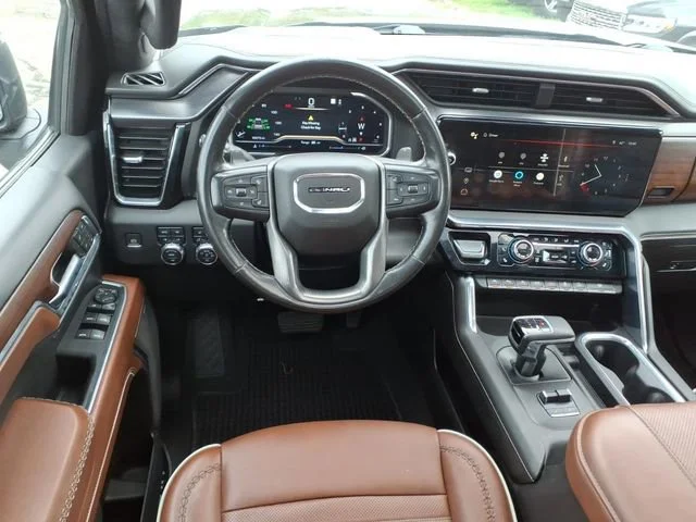 Used 2023 Onyx Black GMC Denali Ultimate image 10