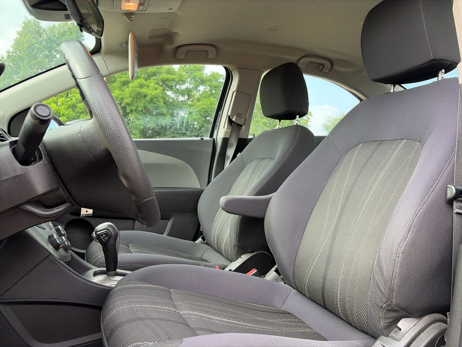 Used 2016 NIGHTFALL GRAY METALLIC Chevrolet LT image 5