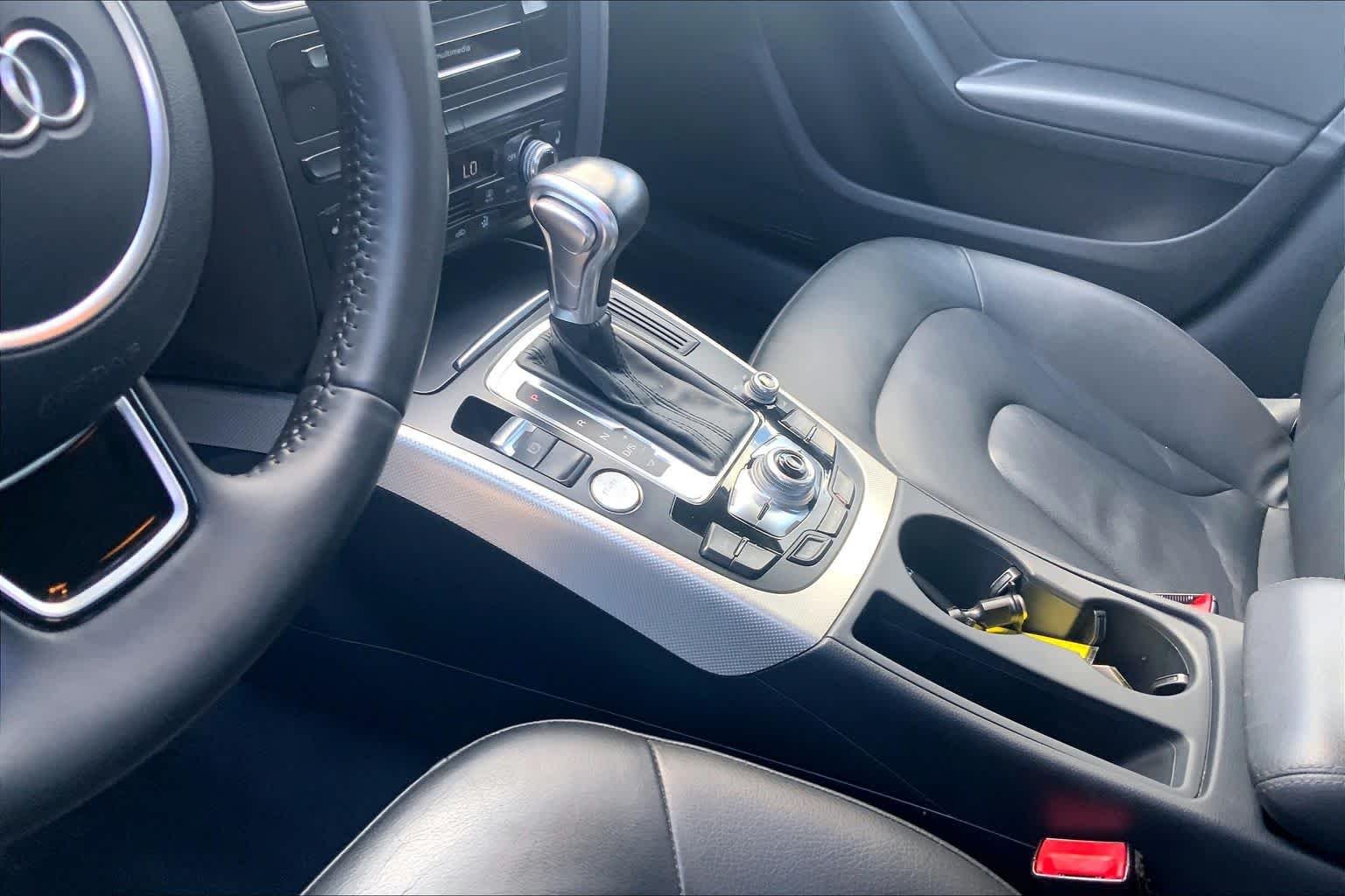 Used 2016 Florett Silver Metallic Audi Premium image 16