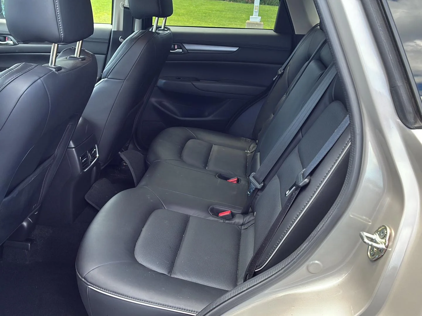 Used 2024 Platinum Quartz Metallic Mazda 2.5 S Select Package image 9