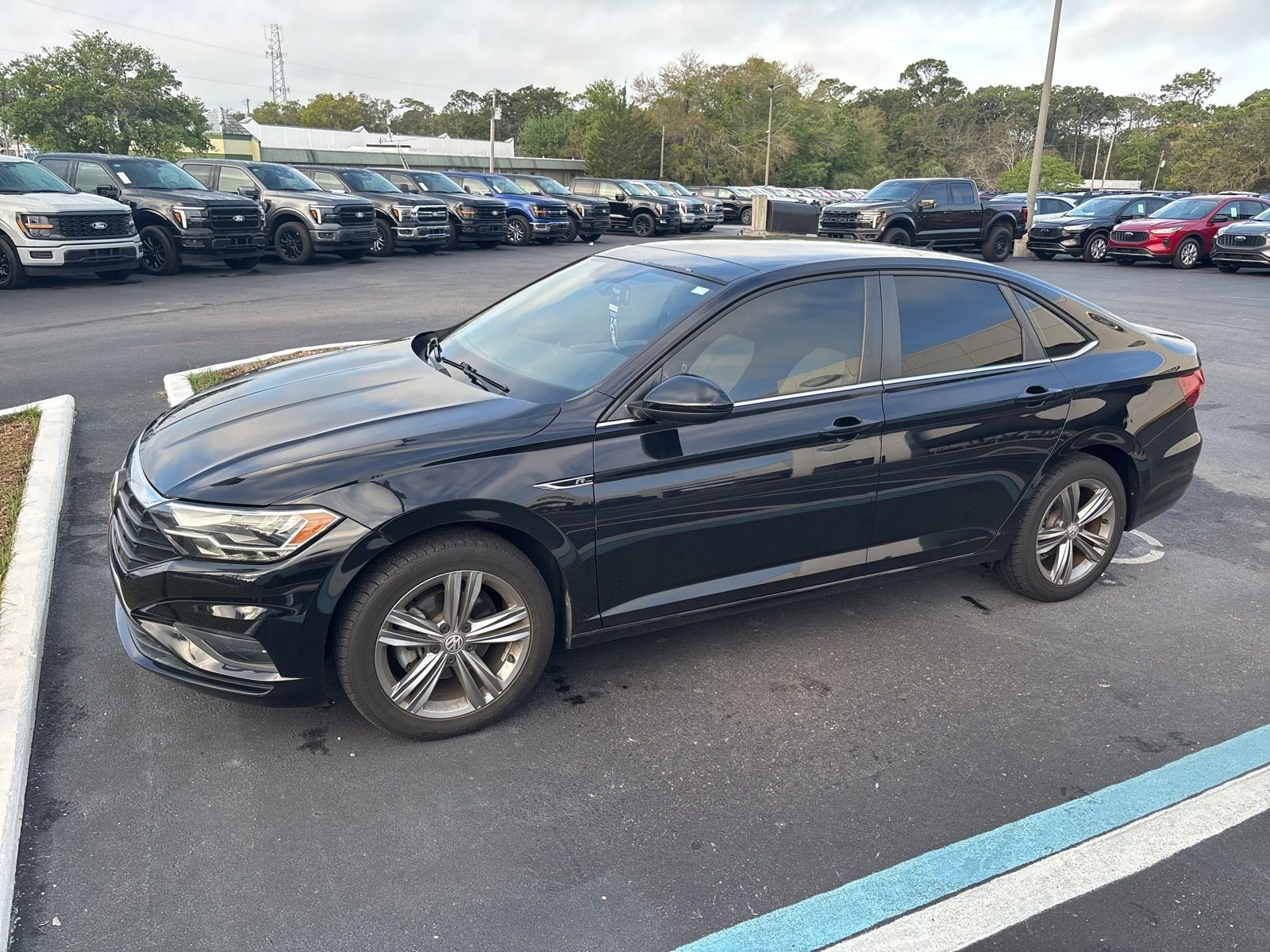 2019 Volkswagen Jetta R-Line