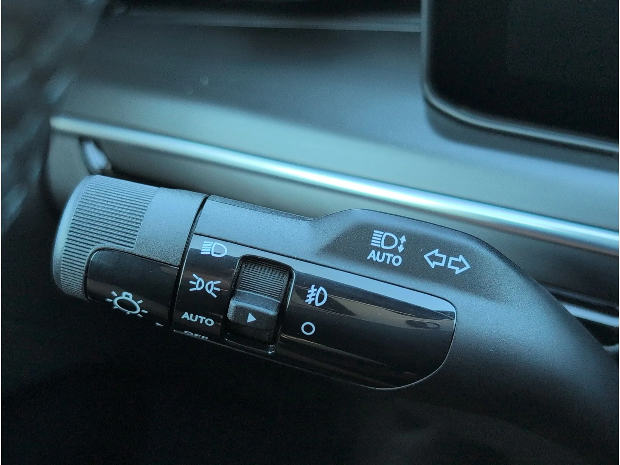 New 2027 Snow White Pearl Kia GT-Line image 26