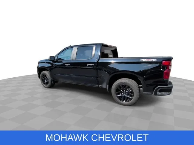 Used 2022 BLACK Chevrolet Custom image 6