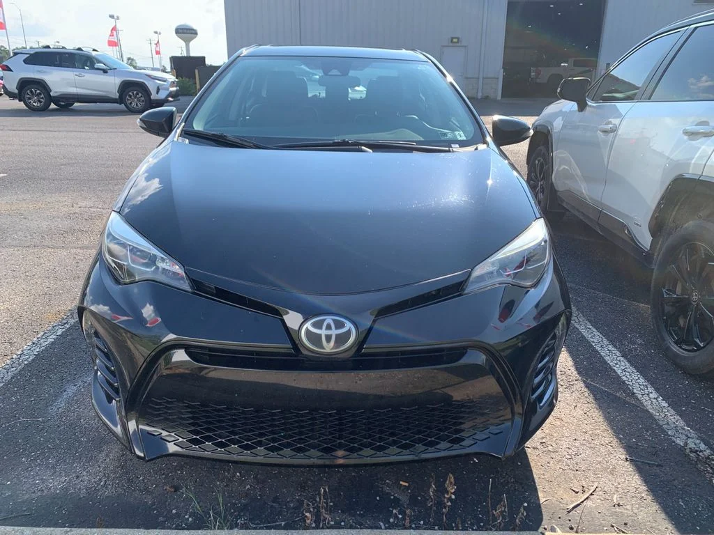 Used 2017 Black Toyota SE image 7