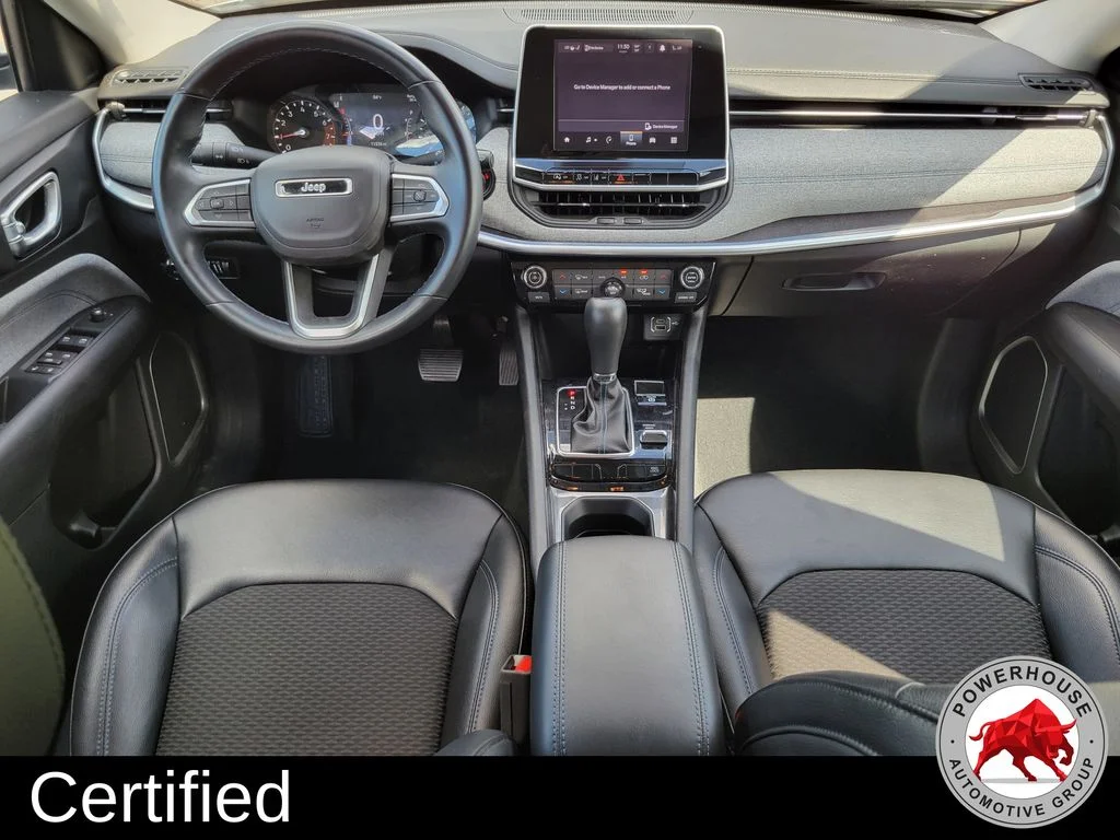 Used 2022 Silver Jeep Latitude image 19