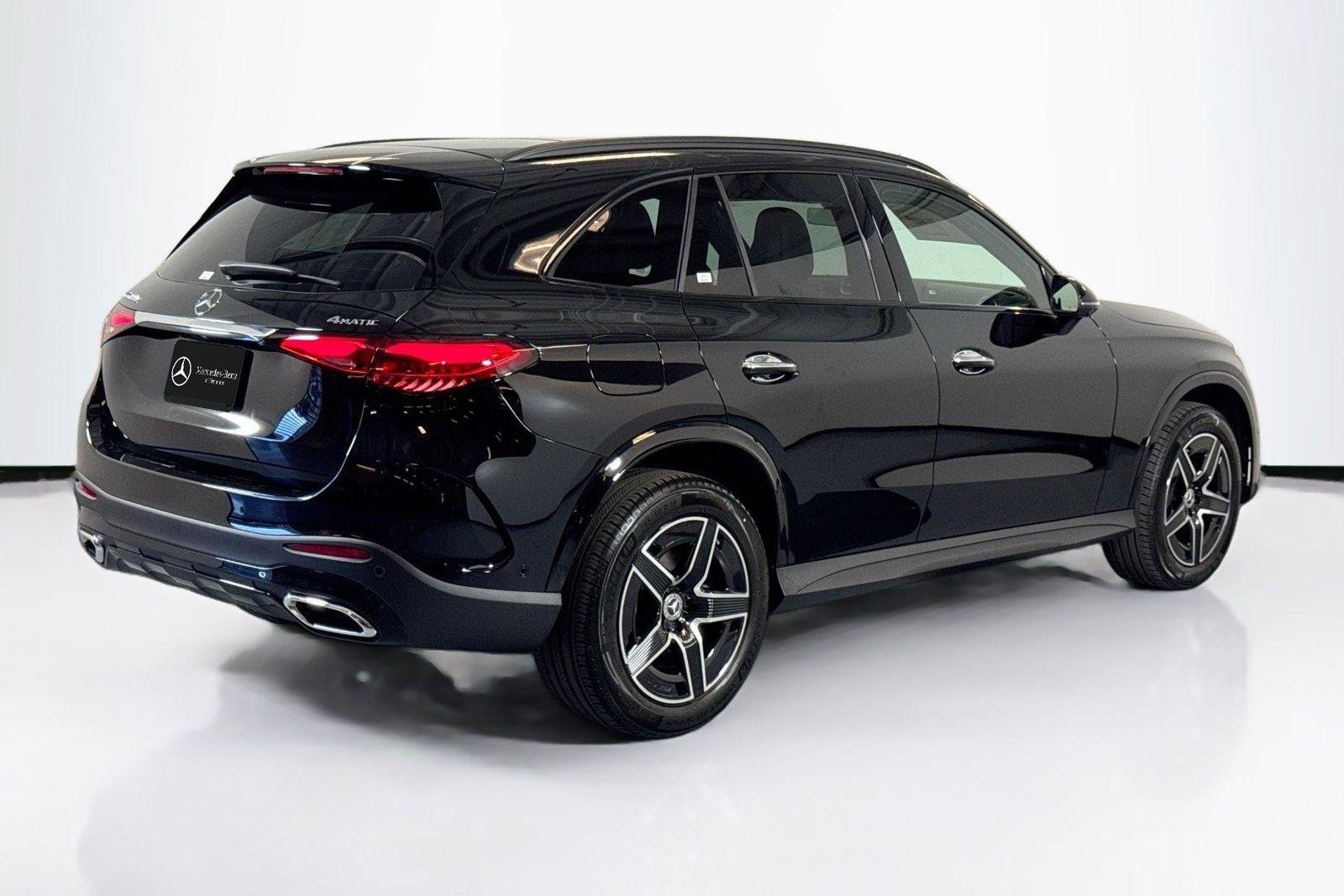 New 2026 Black Mercedes-Benz GLC 300 image 5